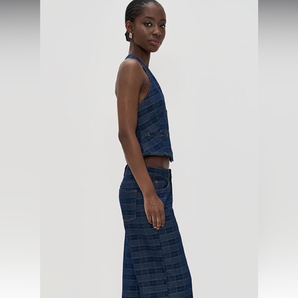 Lioness Woman’s Renewal Halter Top - Picture 4 of 11